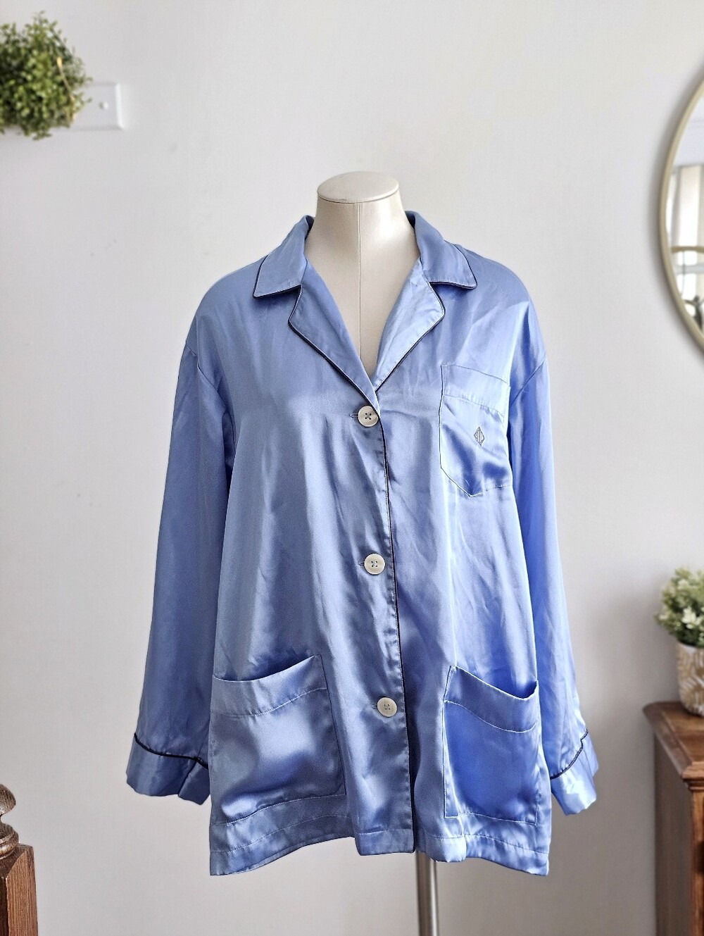 Vintage Ralph Lauren Women’s Blue Satin Pajama Top Sleep Shirt Large